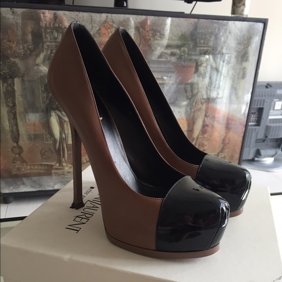 COPY - Beautiful Authentic YSL pumps - Picture 4 of 4